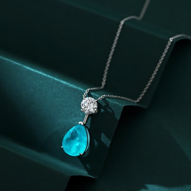 Blue Teardrop Stone with White Round Zircon Necklace